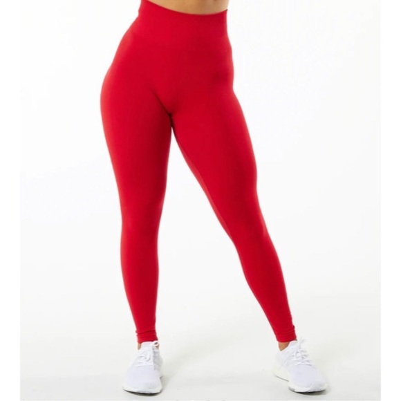 Alphalete Amplify Leggings “Formula Red” with Butt Scrunch Size Medium - Picture 2 of 8
